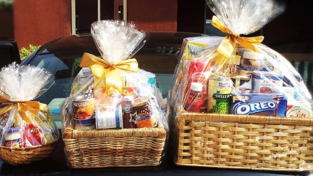 The Ultimate Guide to Creating a Stunning Gift Hamper