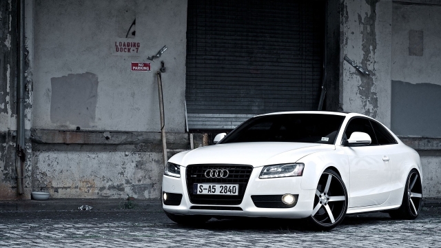 Bespoke Limo Experiences: Customize Your Ride